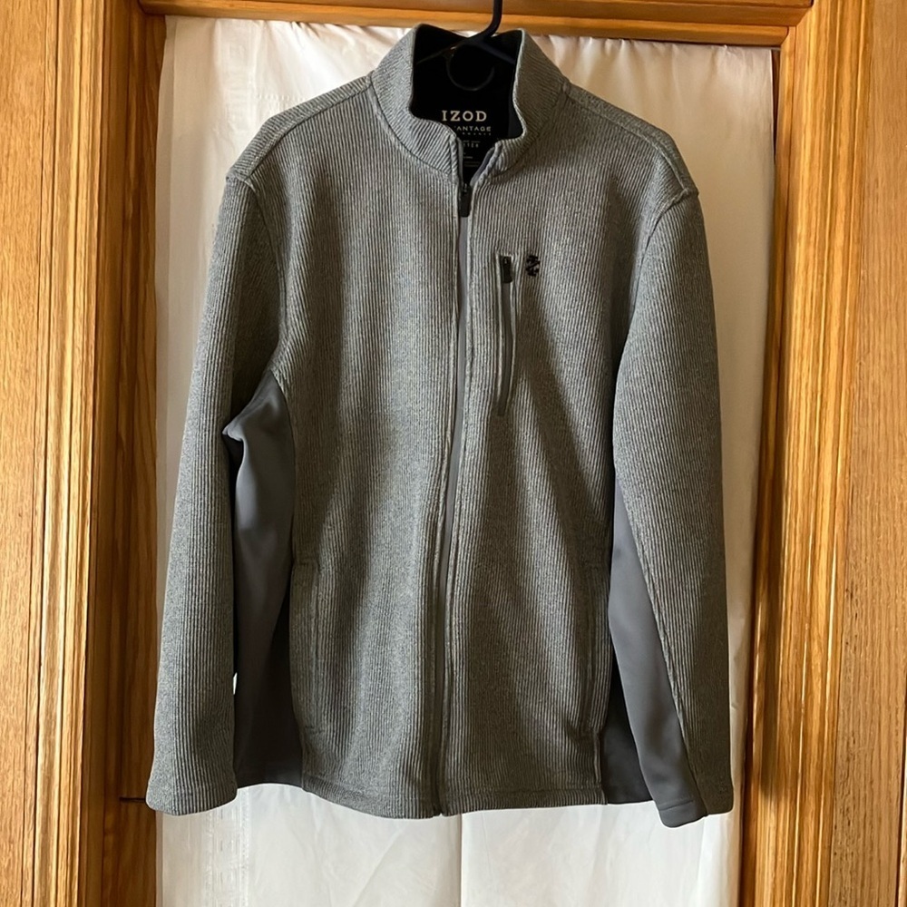 IZOD Performance Men’s Soft Shell Sz L Grey Zip Up Fleece Lined Jacket EUC